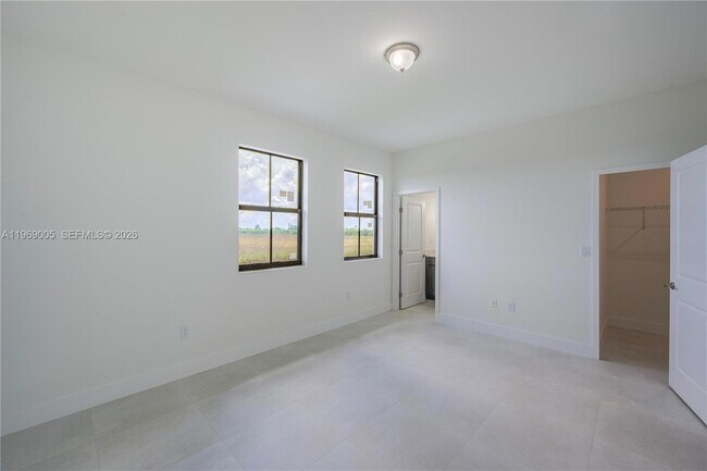 Building Photo - 32242 SW 194th Ave