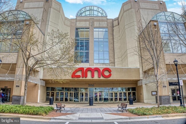 Building Photo - 5742 Governors Pond Cir