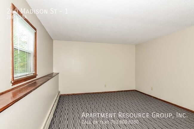 Building Photo - 240 Madison St
