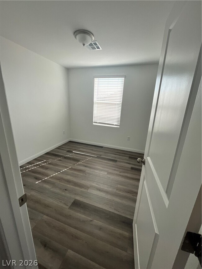 Building Photo - 398 Moonlight Opera Ct