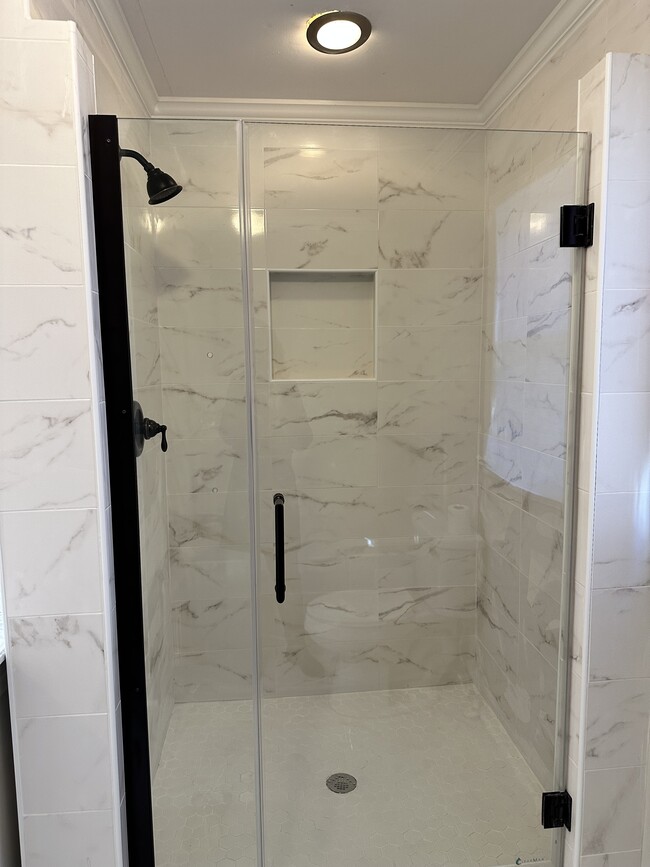 Master Bath Shower - 1430 Orlando St SW