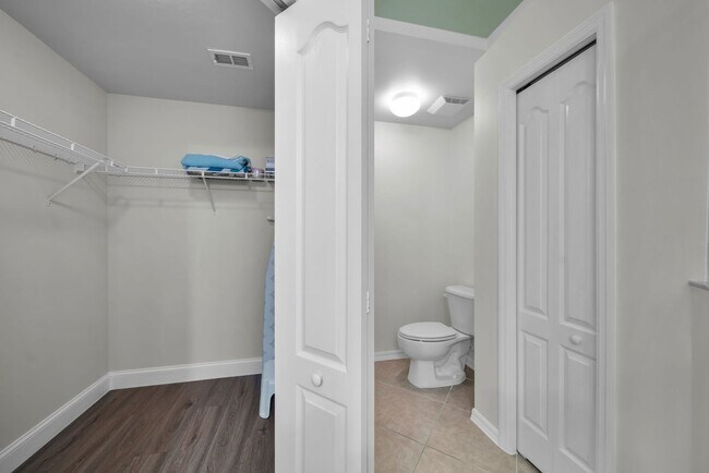 Building Photo - Serene Lakefront Living at Moody River Estates in NORTH FORT MYERS– Your Dream Home Awaits! 2BED/...