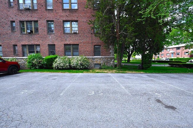 Building Photo - 120 Stonelea Pl