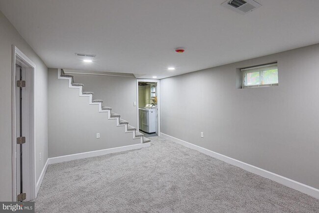 Building Photo - 5809 Eurith Ave