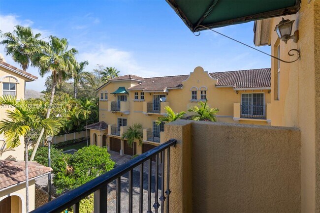 Building Photo - 2508 SW 14th Ave