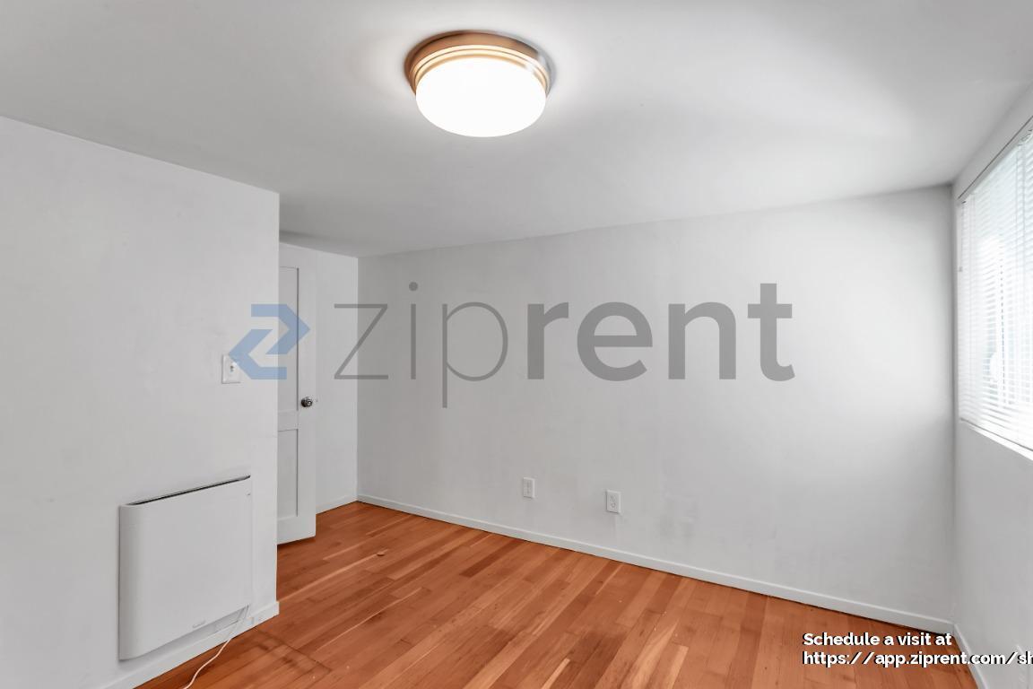 Building Photo - 1055 48th St