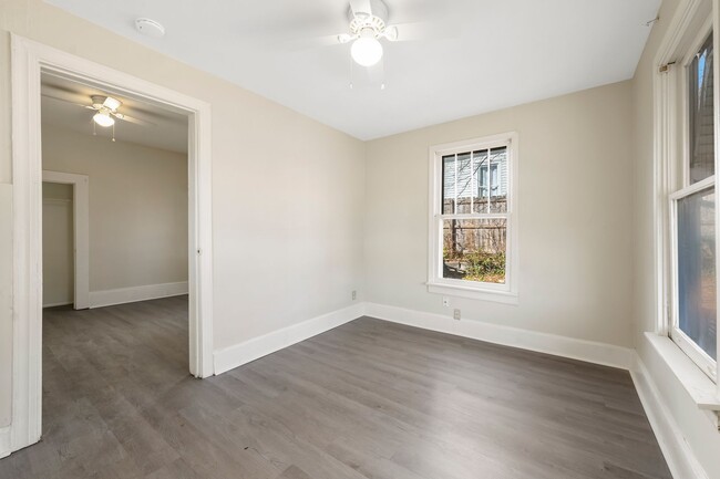 Building Photo - Newly remolded 3 BR with Hardwood Floors