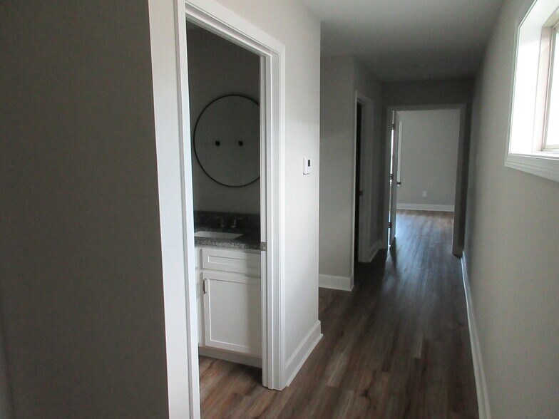 Hallway - 1503 S Bailey St