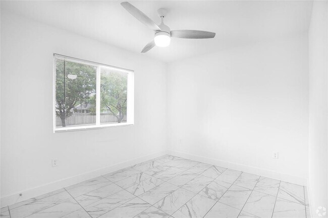 Building Photo - 4362 Bellfort Ave