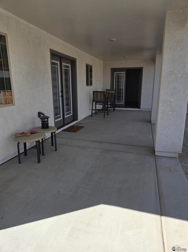 Building Photo - 3874 Santa Sophia St