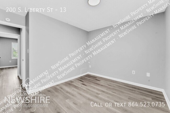 Building Photo - 200 S Liberty St