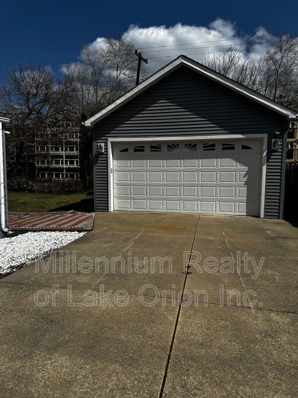 Building Photo - 22622 Panama Ave