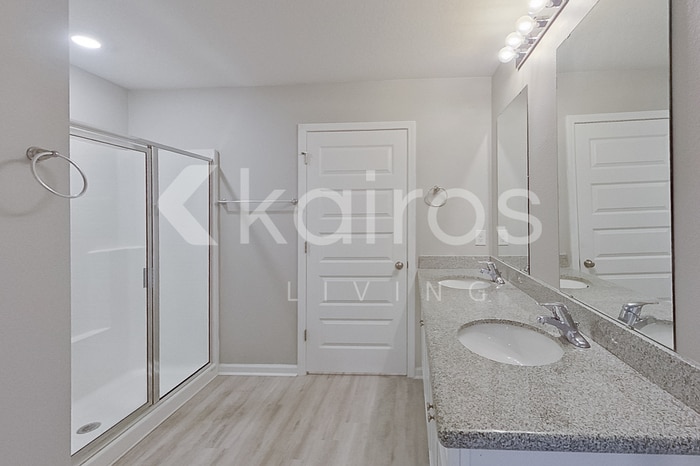 Building Photo - 4816 Malay Cir