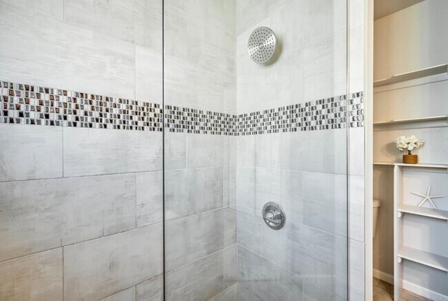 Building Photo - ***Gorgeous 5 bedroom, 3 bath Home in Imperial Beach