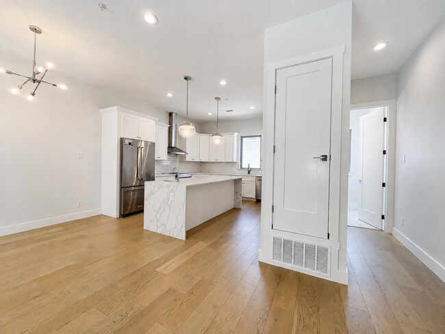 Building Photo - 2620 Valley View Ln