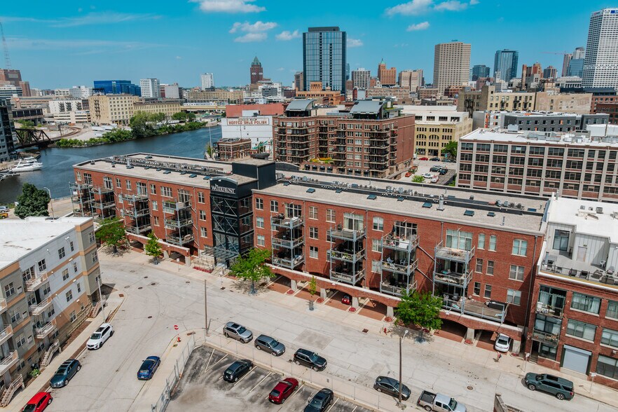 Building Photo - 130 S Water St