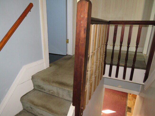 Building Photo - 2002 Cottage Ave