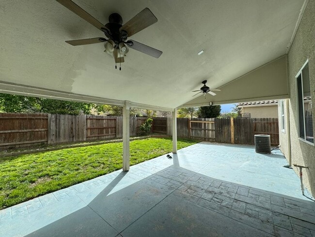 Building Photo - Sycamore Ranch 4 Bedroom Home For Rent