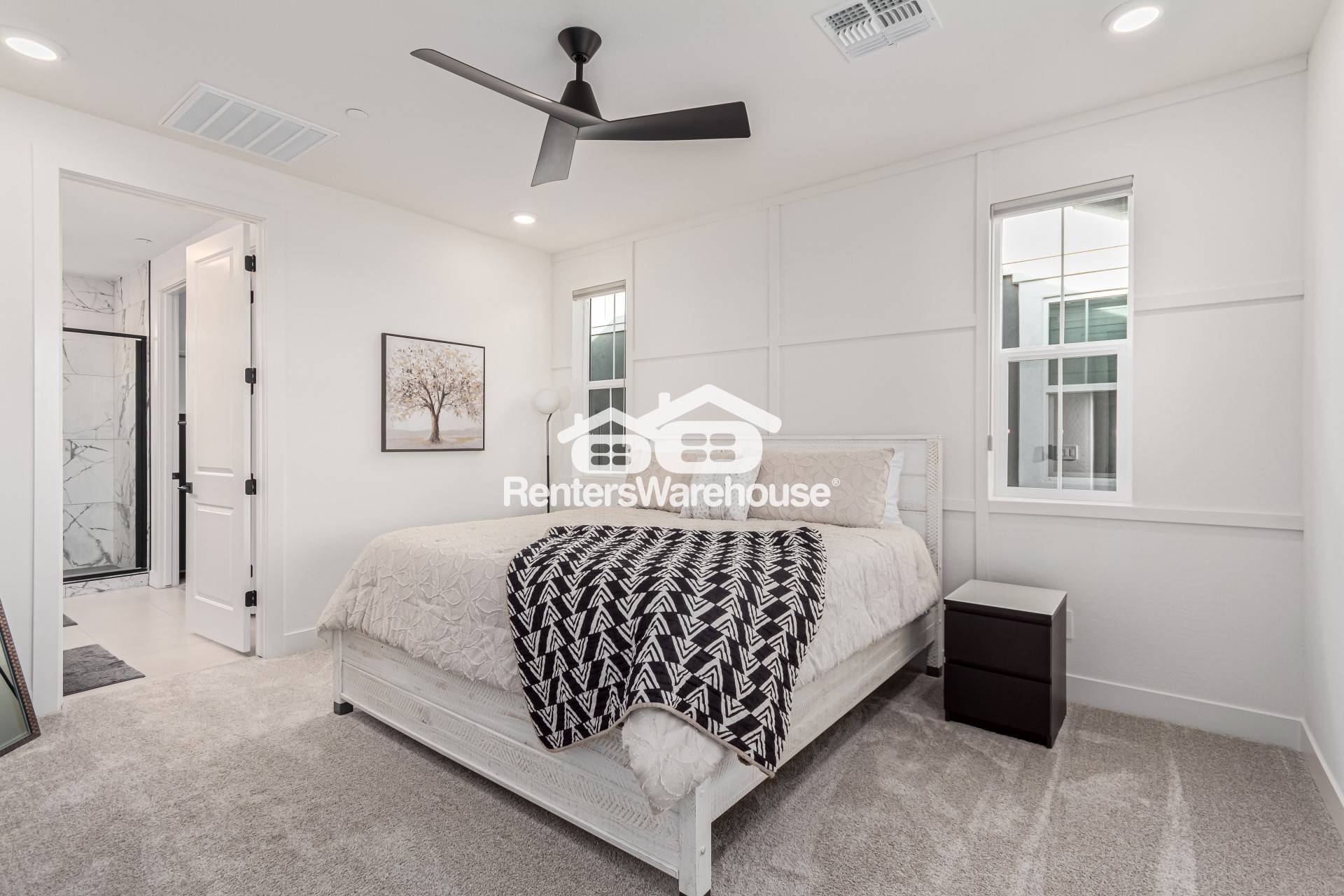 Building Photo - 11300 N Casa Dega Dr