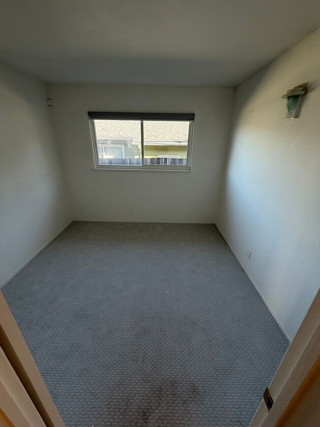 Building Photo - Charming Single-Family Home in the Heart of Millbrae Meadows