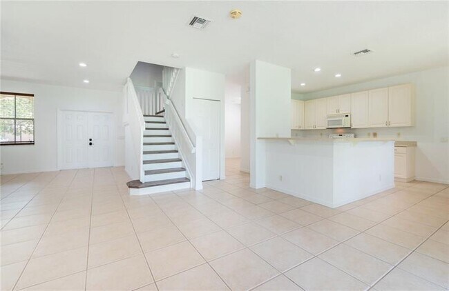 Building Photo - 1609 Sweetgum Terrace