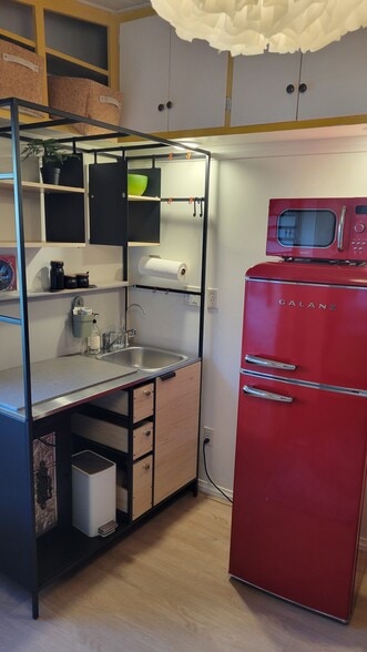 Building Photo - 4195 Hamilton St