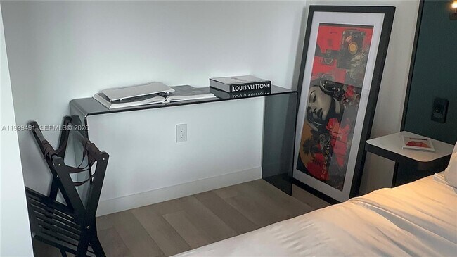 Building Photo - 20 NE 11th St