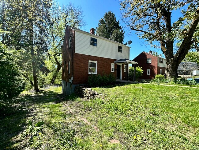 Building Photo - 124 Idlewood Rd