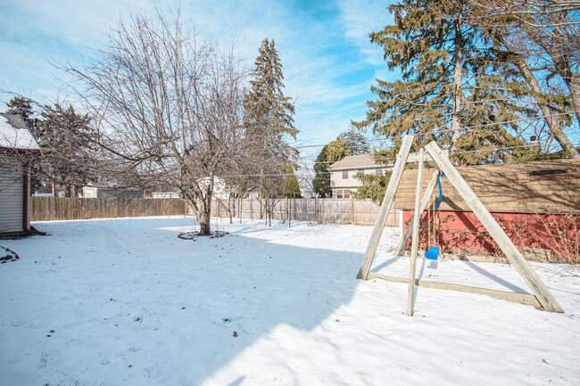 Building Photo - 317 Arapahoe Trail