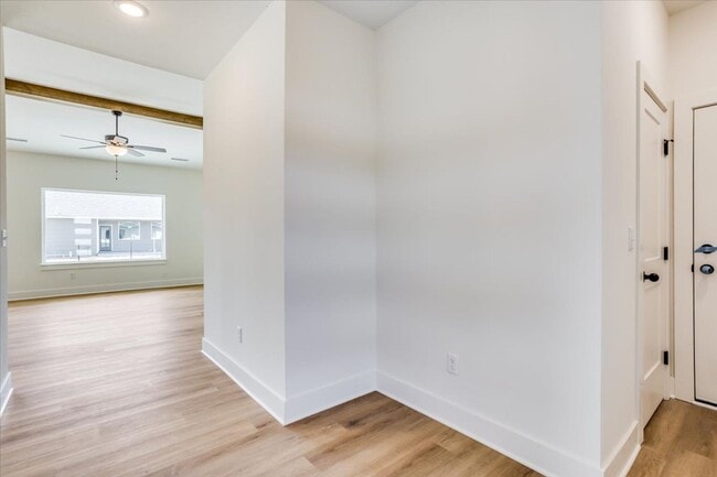 Building Photo - Beautiful Single Family Home!