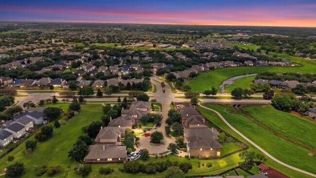 Building Photo - 5815 Creek Crossing Ct