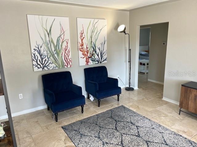 Building Photo - 2220 E Vina Del Mar Blvd