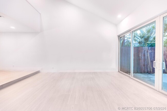 Building Photo - 7860 Stanway Pl