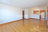 Building Photo - 288 Grove St
