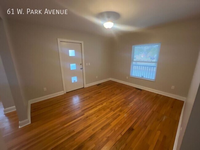 Building Photo - 61 W Park Ave