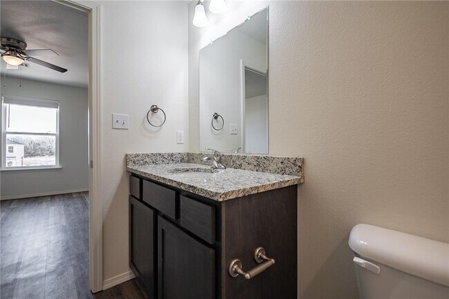 Building Photo - 825 S Rupple Rd