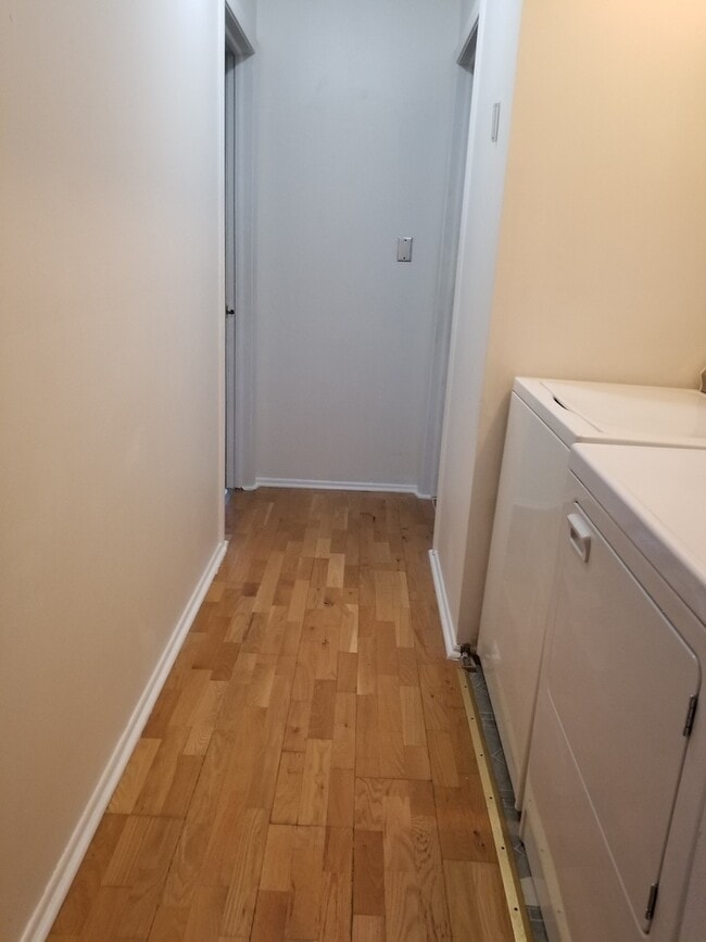 Building Photo - 333 Jefferson Ct