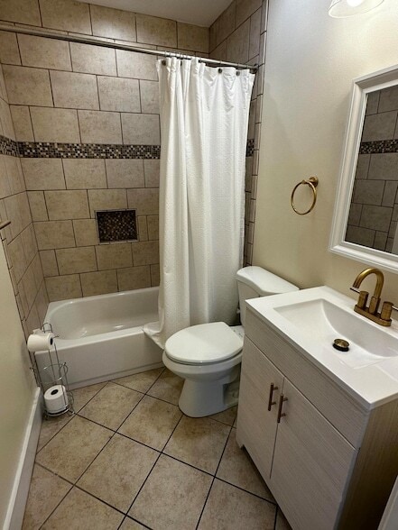 Building Photo - 259 Coming St