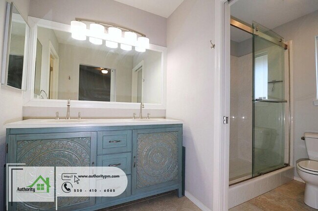 Building Photo - 2378 Castlewood Dr