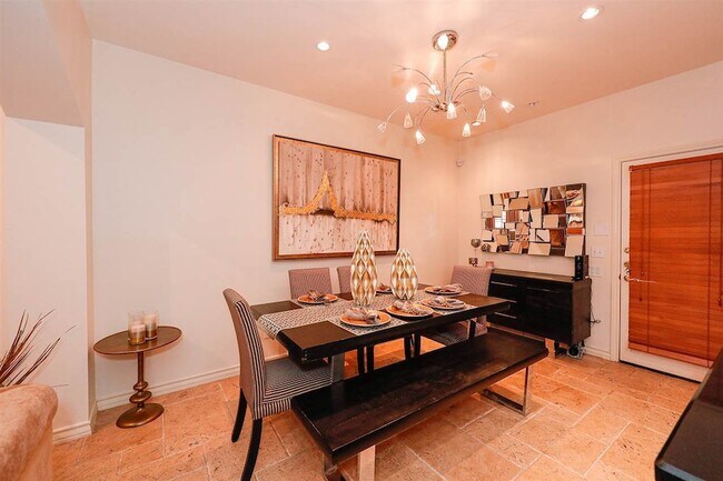 Building Photo - 510 Shiloh Dr