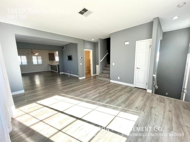 Building Photo - 16619 Yukon Ave