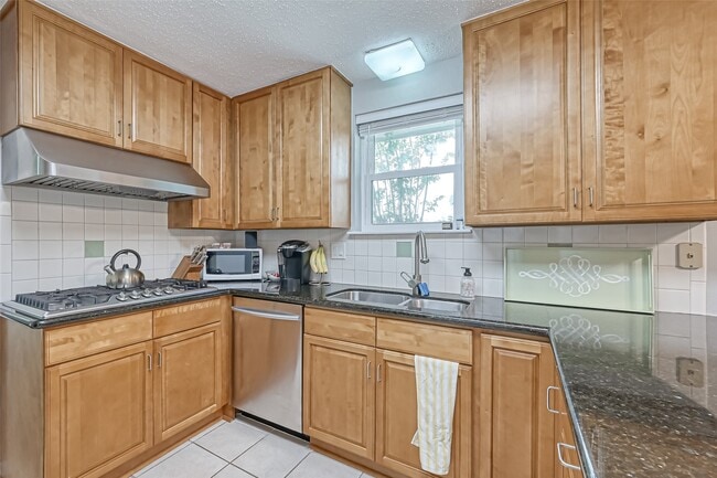 Building Photo - 13914 St Marys Ln