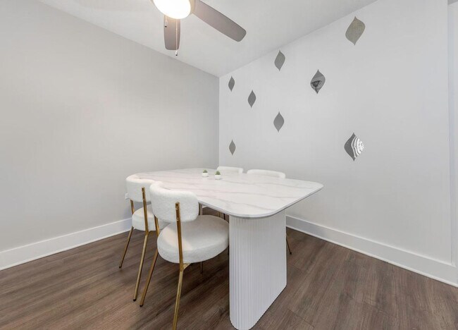 Building Photo - 4404 W Kennedy Blvd