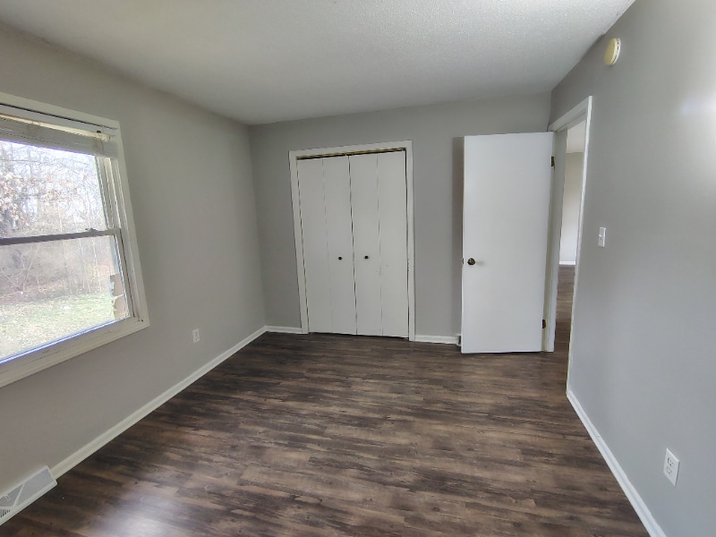 Building Photo - 2634 Randall Ave NW