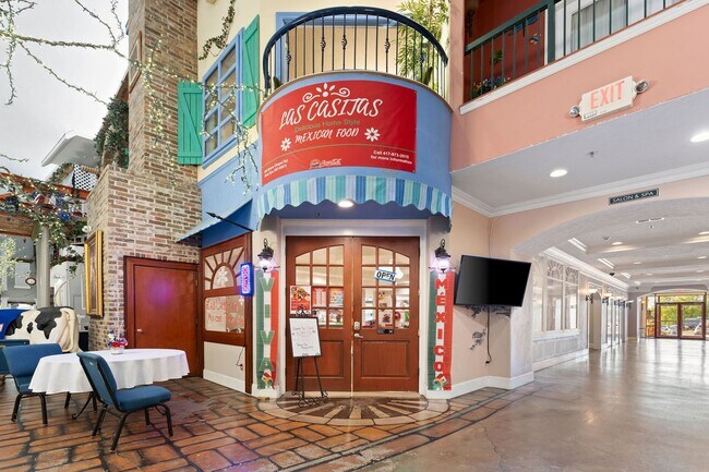 Building Photo - Unfurnished or Furnished 2 bedroom 2 bath Condo/Apartment in a Gated Community,  Blue Eye, MO,  N...