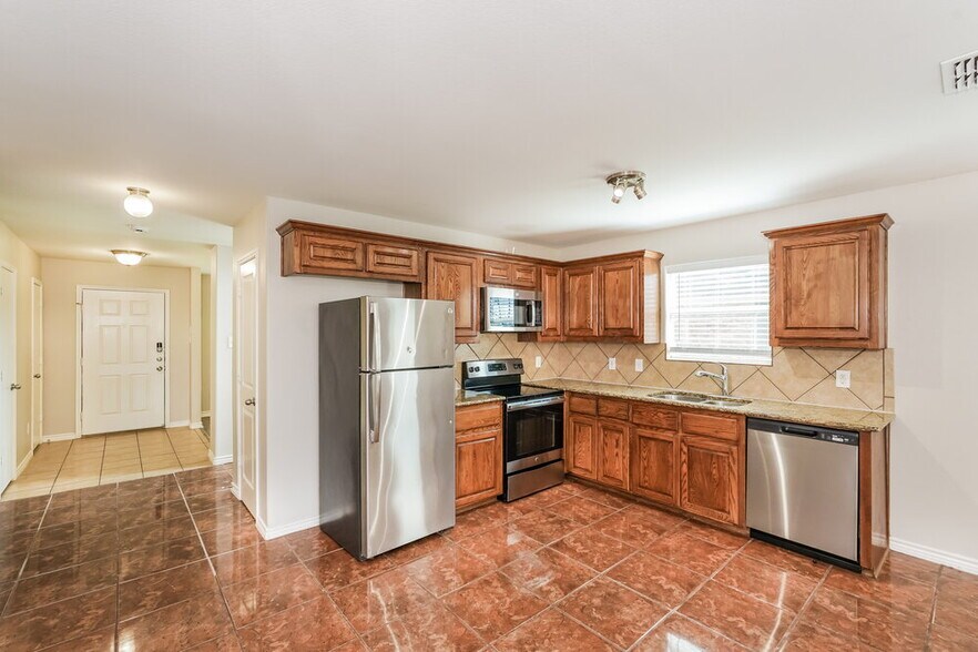 Building Photo - 12717 Carpenter Ln