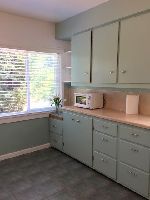 Building Photo - Charming Keyport home with Large Yard