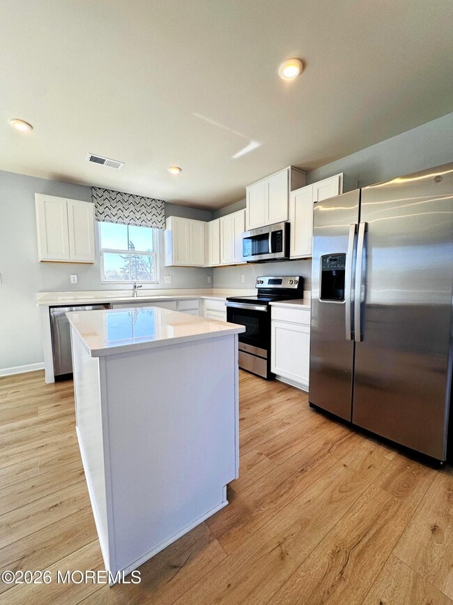 Building Photo - 207 Cyprus Ct