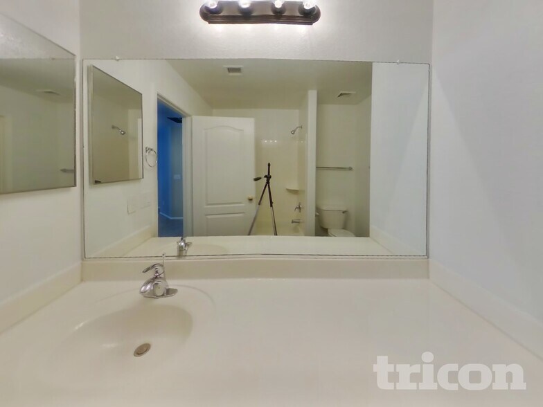 Building Photo - 28888 N Nugget Ct