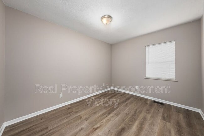 Building Photo - 340 Chapel Cir